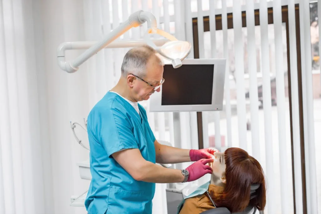 Chrirurgia stomatologiczna – kiedy to rozwiązanie jest konieczne